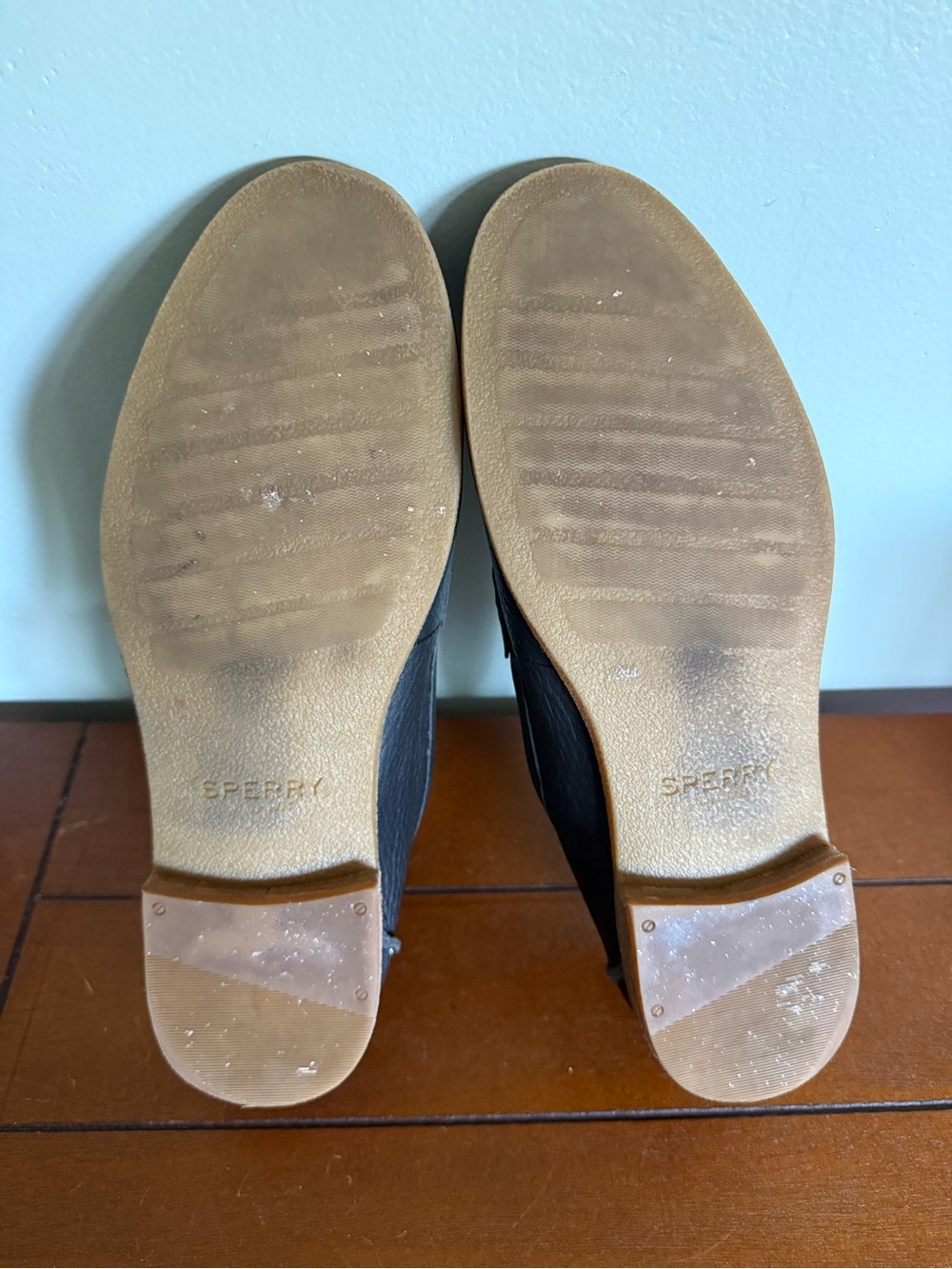 Sperry Women’s Black Leather Seaport Penny Loafer Size 9.5 - Picture 6 of 8
